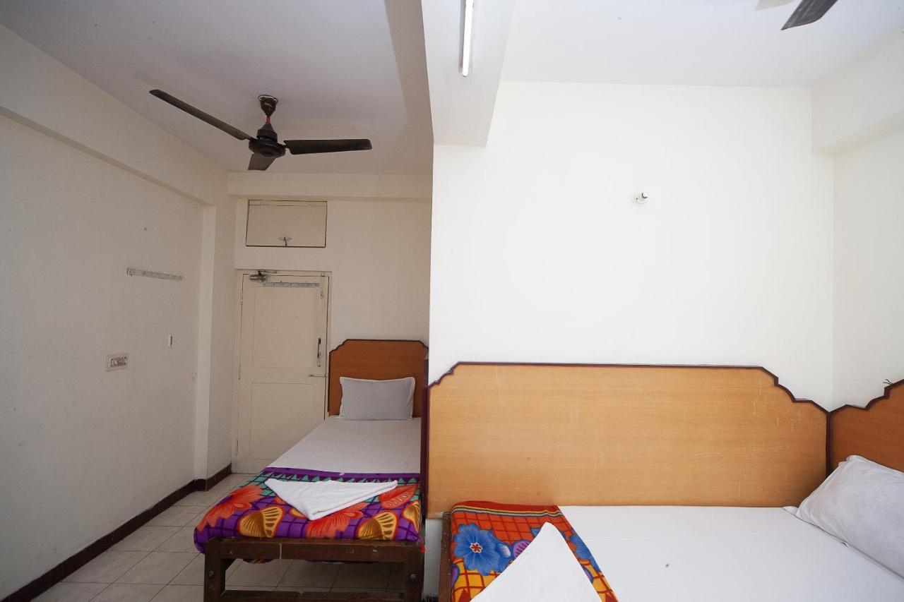 Spot On 38565 Surya Thiruvengadam St Hotel